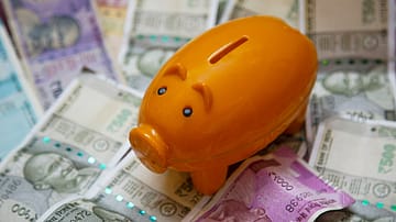 Savings deposits with commerci